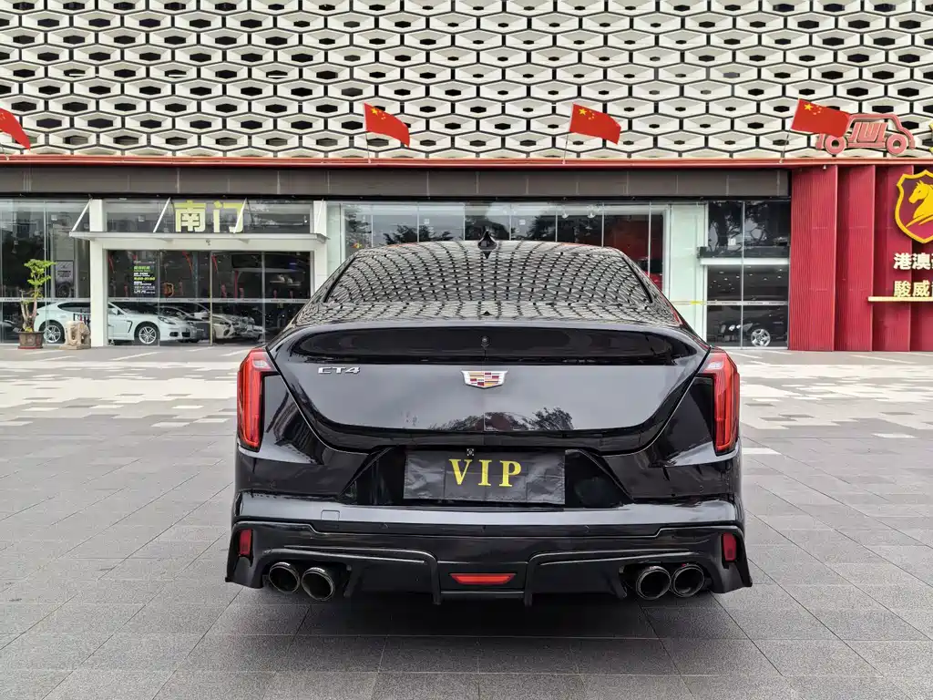 Cadillac CT4 — фото 9
