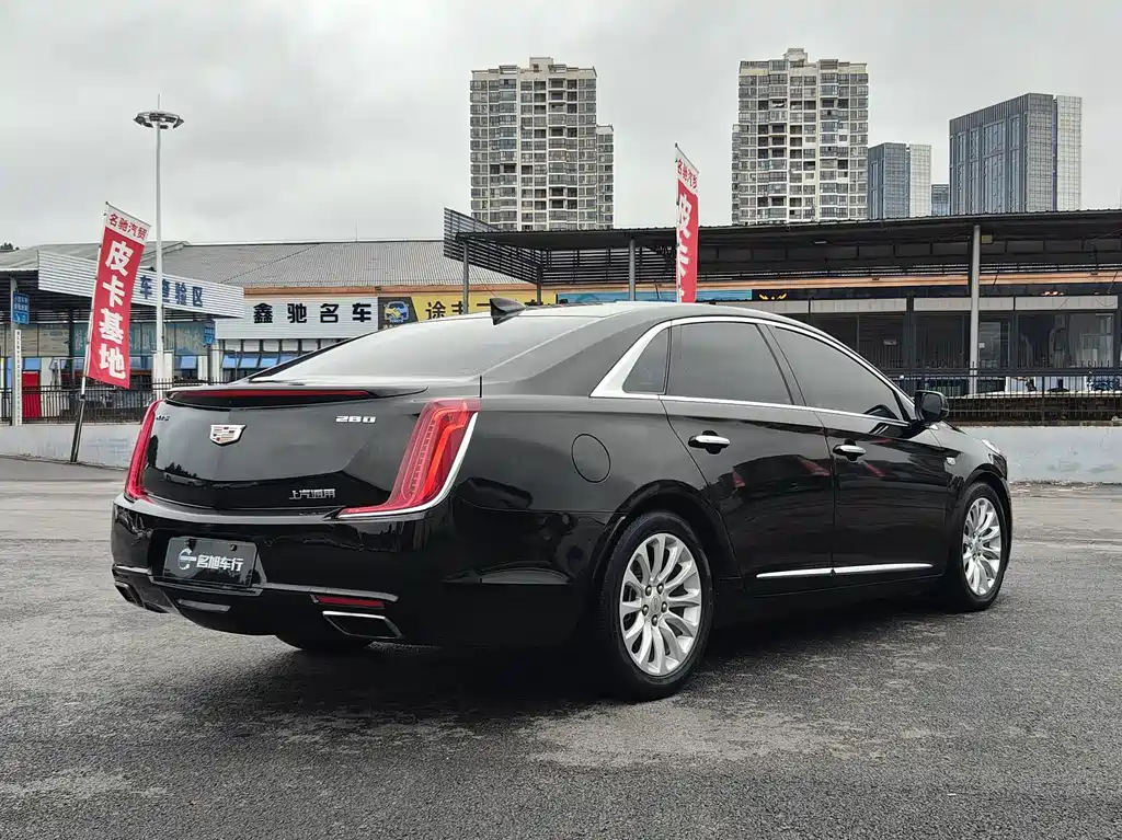 Cadillac XTS — фото 9