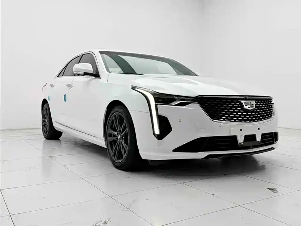 Cadillac CT4 — фото 3
