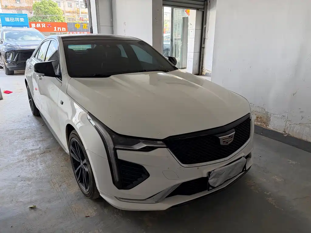 Cadillac CT4 — фото 3