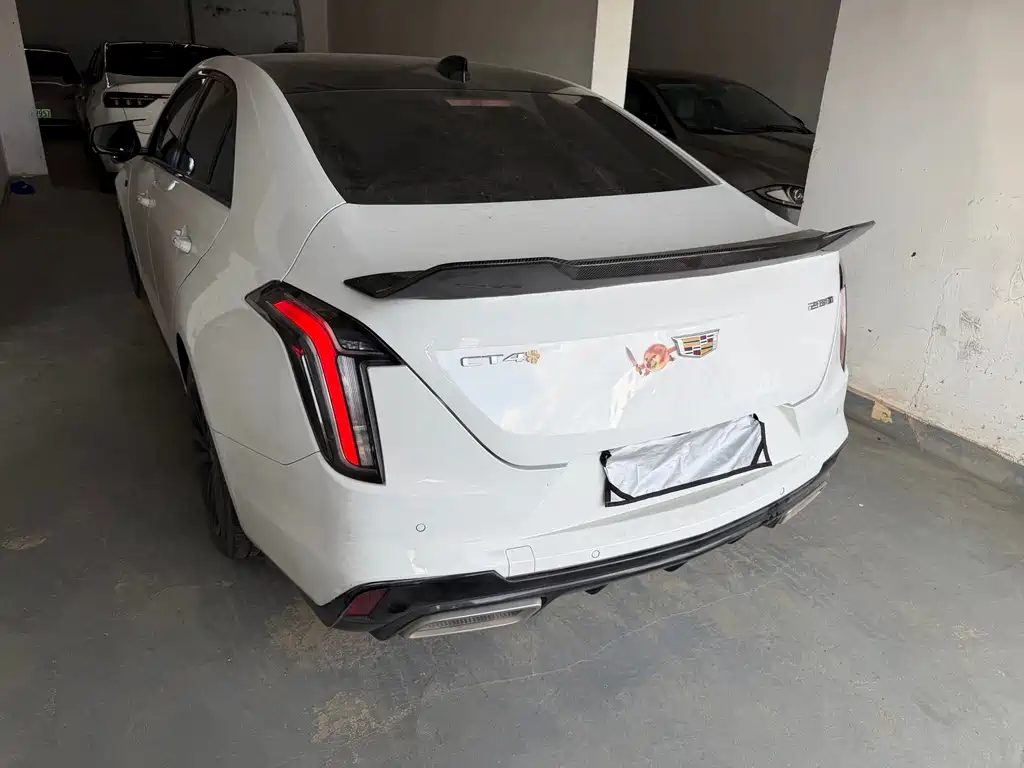 Cadillac CT4 — фото 7