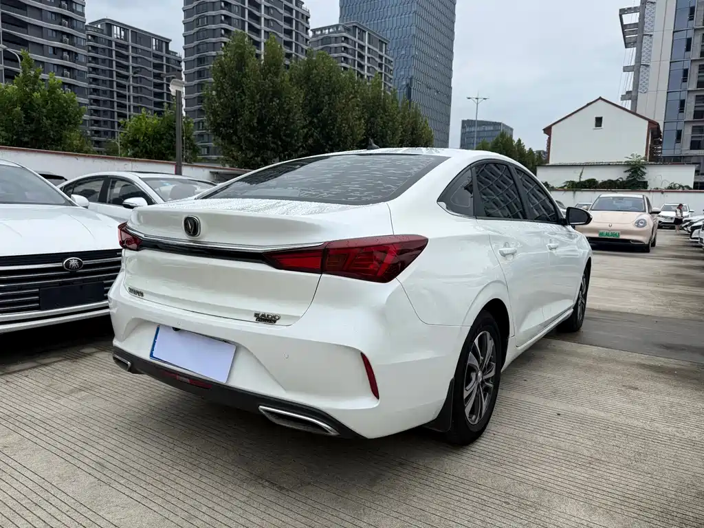 Changan Eado — фото 11