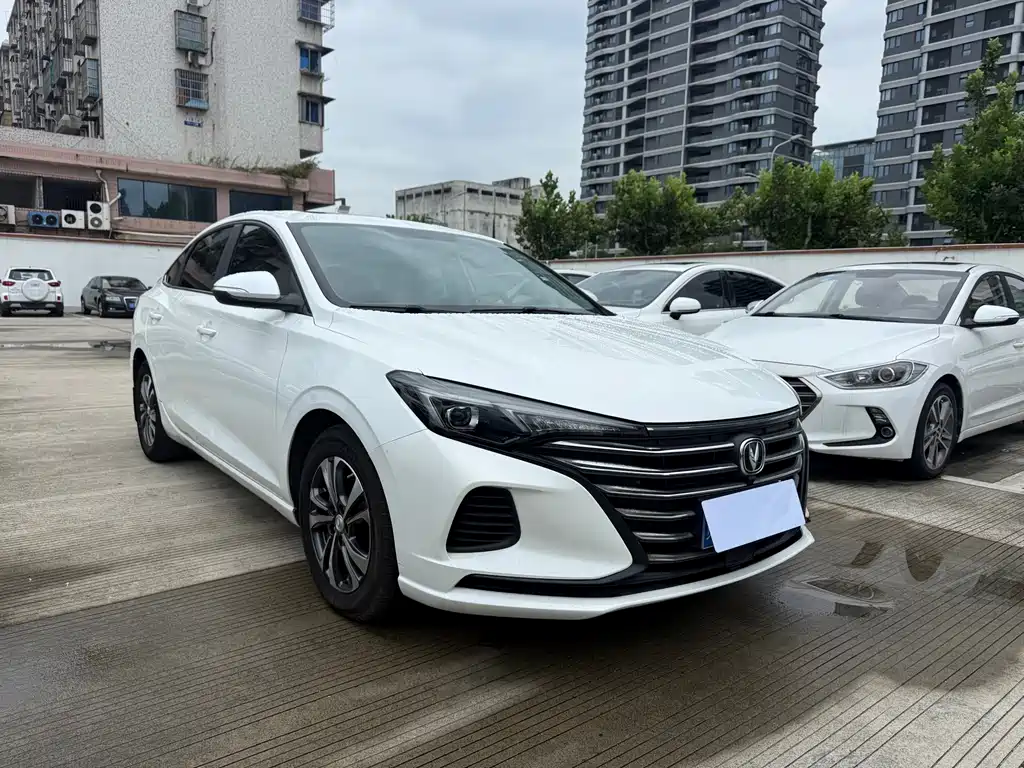 Changan Eado — фото 3