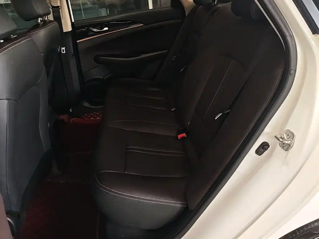 Changan Eado DT — фото 17