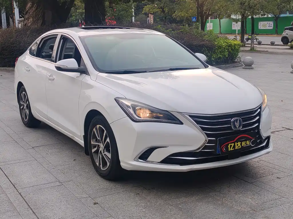 Changan Eado — фото 3