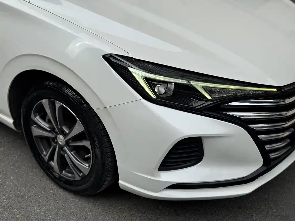 Changan Eado — фото 4