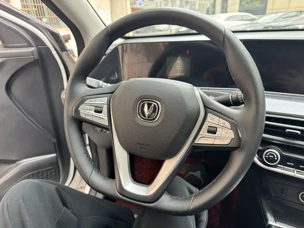 Changan Eado — фото 10