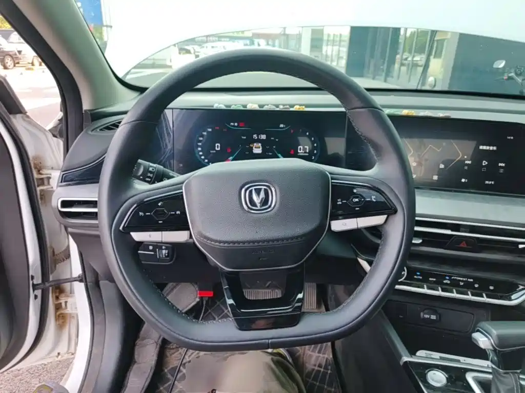 Changan Eado — фото 11
