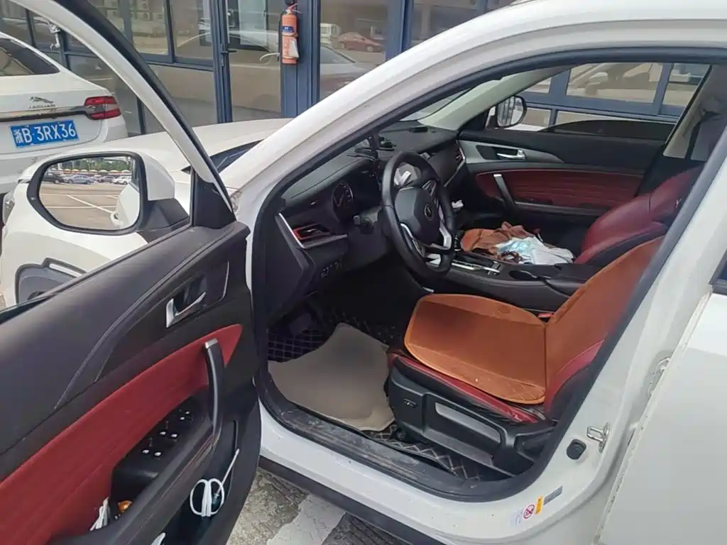 Changan CS35PLUS — фото 14