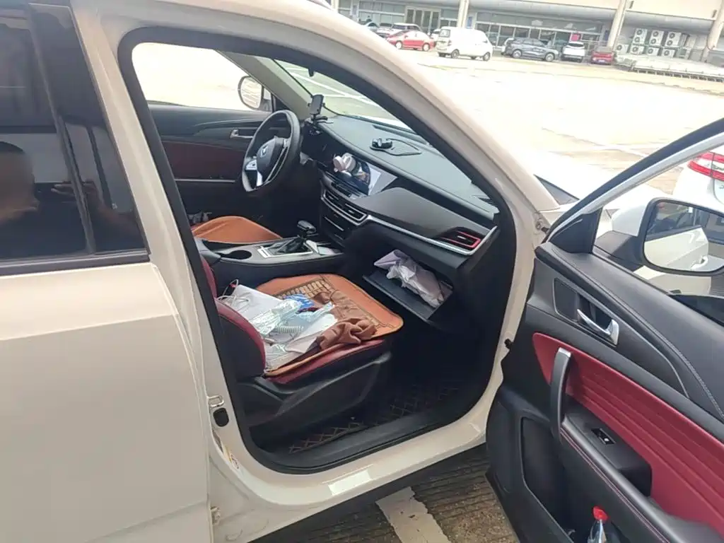 Changan CS35PLUS — фото 18