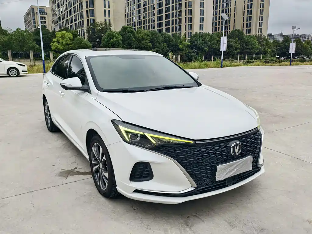 Changan Eado — фото 3