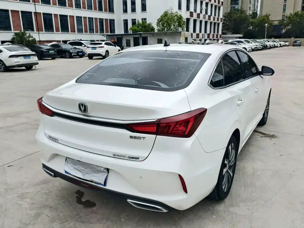 Changan Eado — фото 5