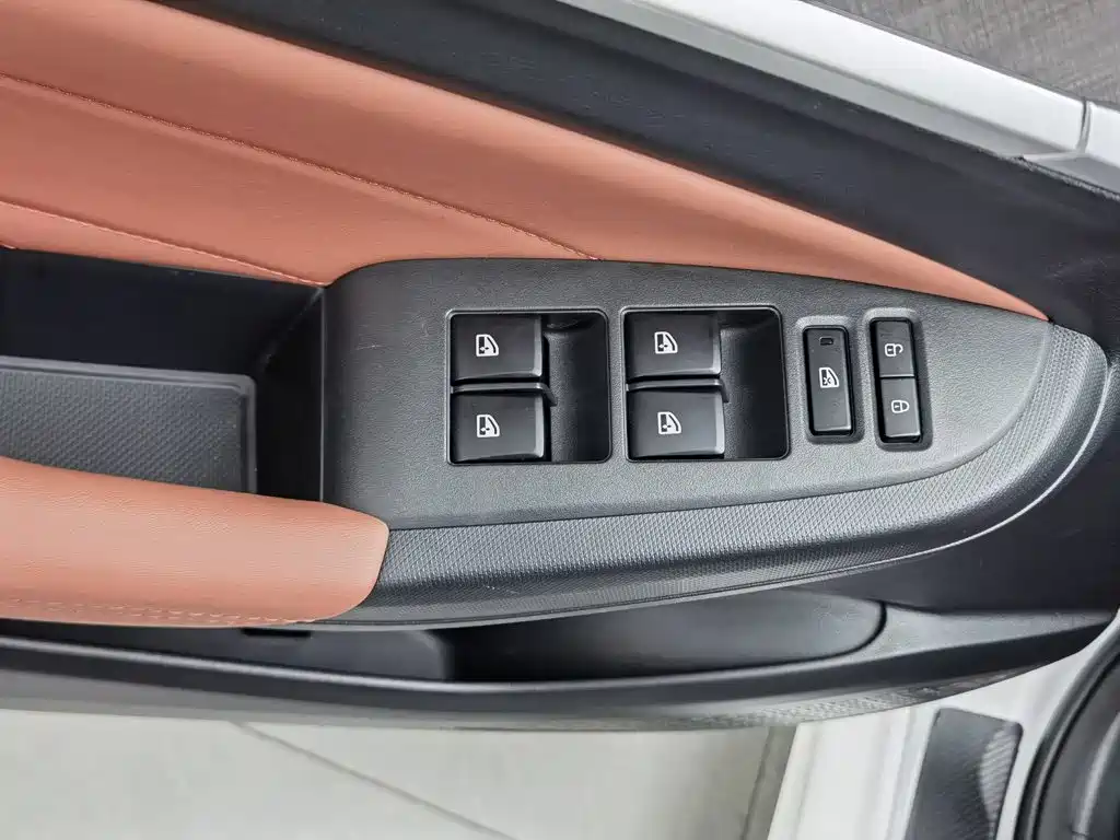 Changan Eado — фото 9