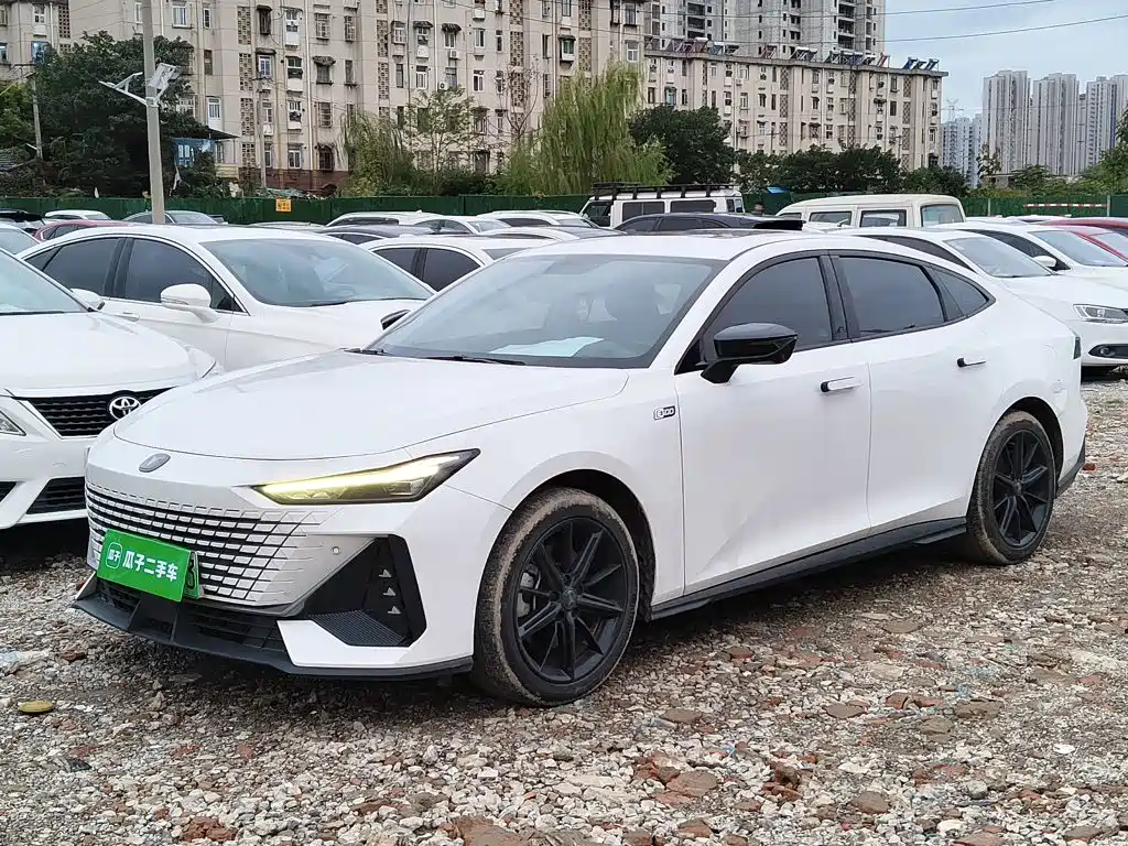 Changan UNI-V iDD — фото 2