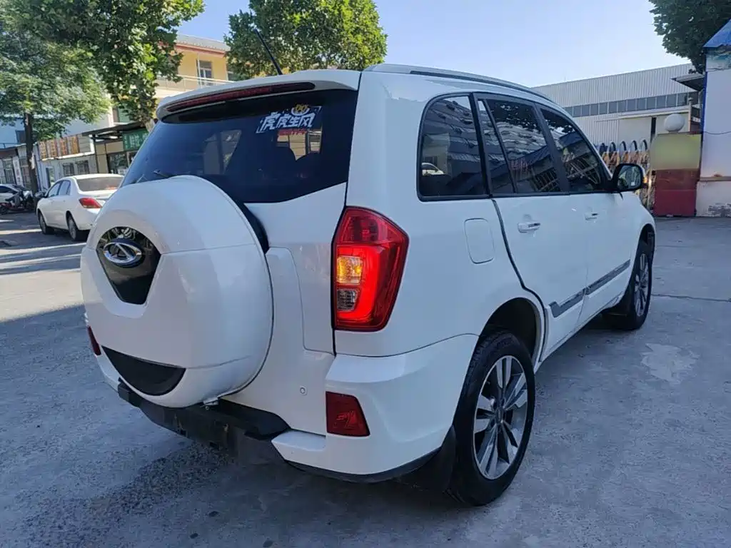 Chery Tiggo 3 — фото 7