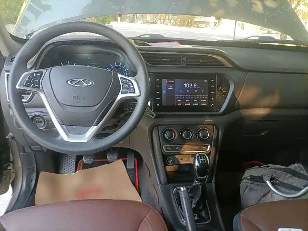 Chery Tiggo 3 — фото 10