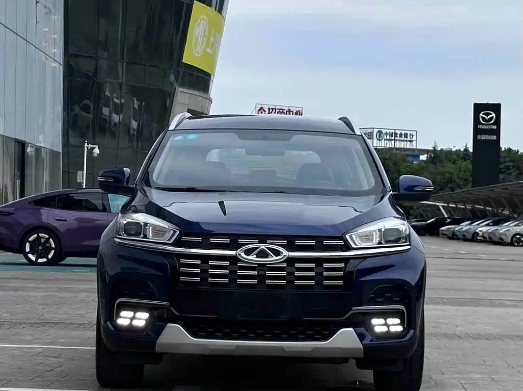 Chery Tiggo 8 — фото 2