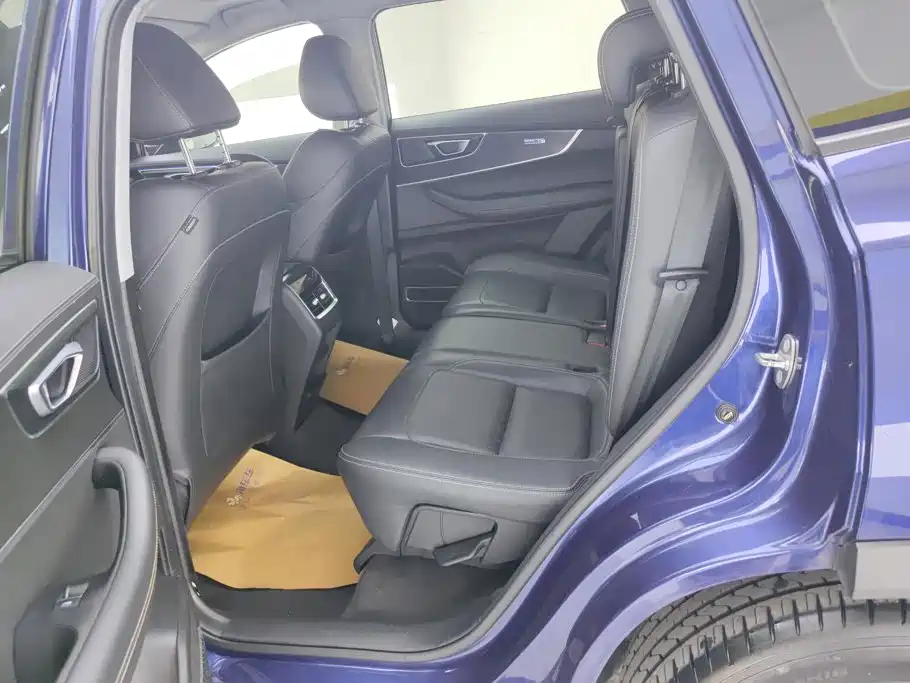 Chery Tiggo 8 — фото 11