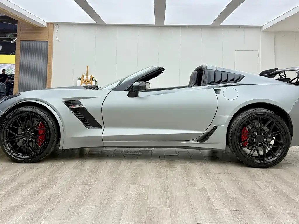 Chevrolet Corvette — фото 13
