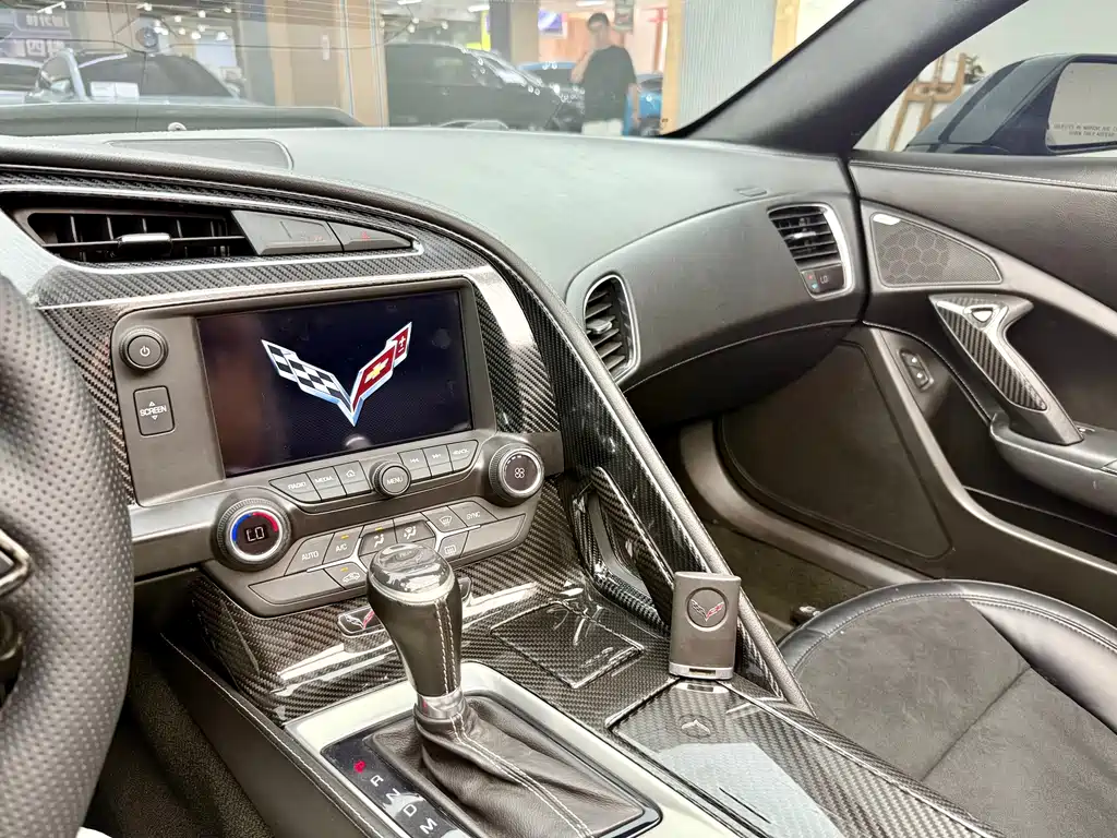 Chevrolet Corvette — фото 17