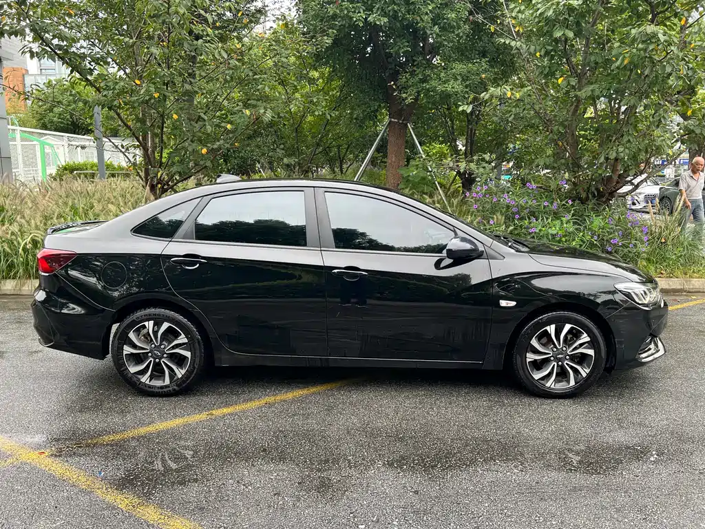 Chevrolet Monza — фото 4
