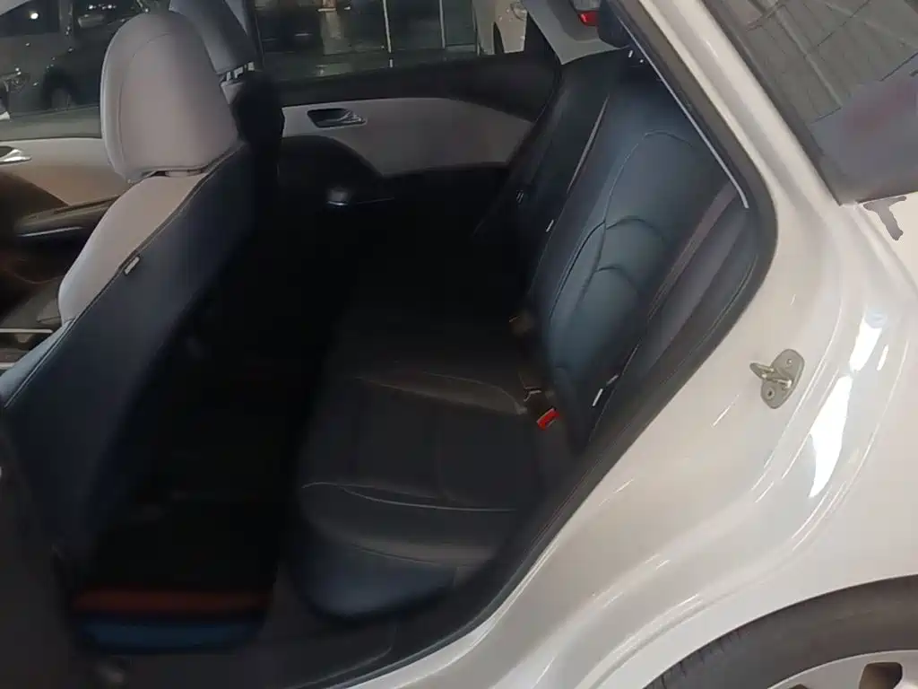 Chevrolet Monza — фото 17