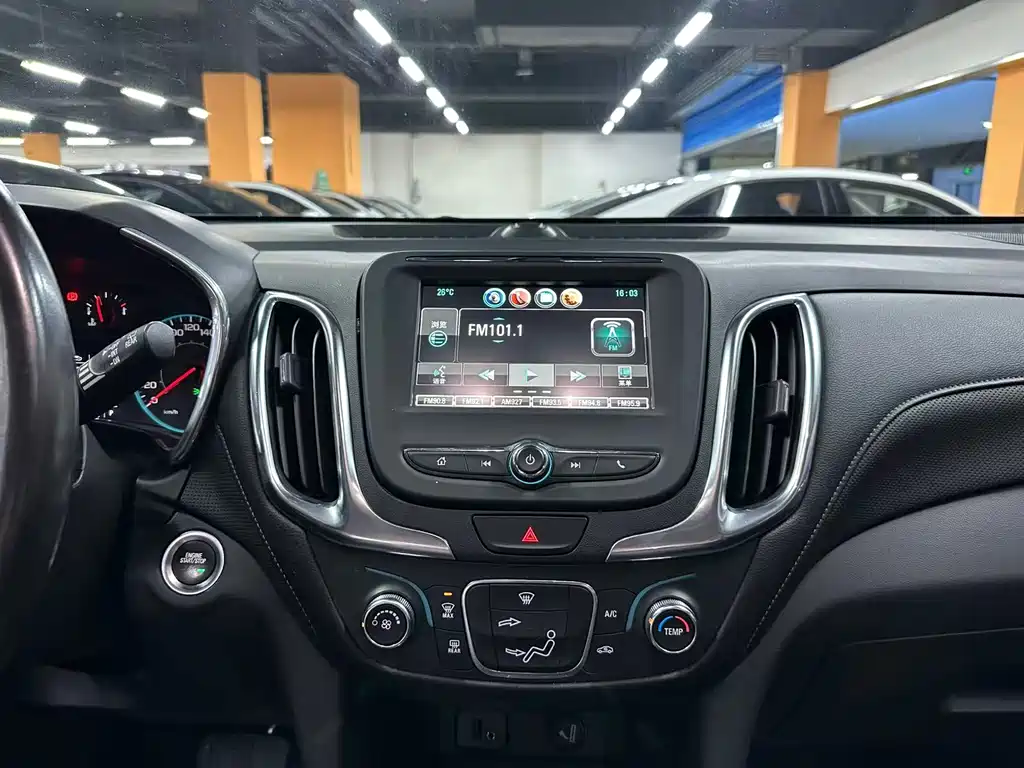 Chevrolet Equinox — фото 14