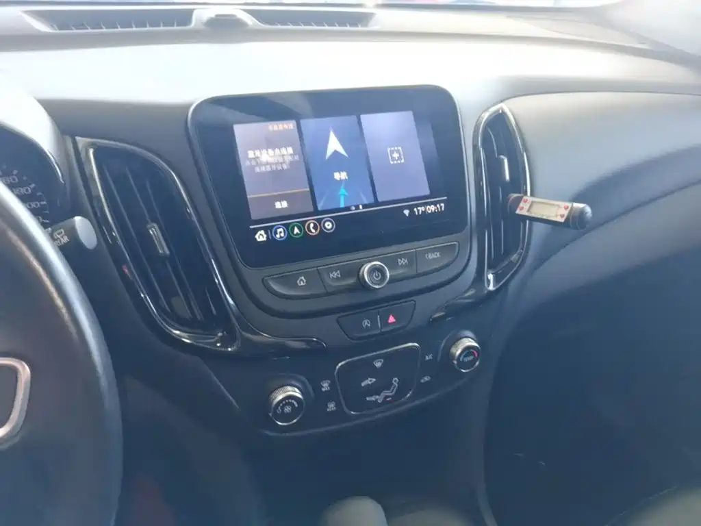 Chevrolet Equinox — фото 13