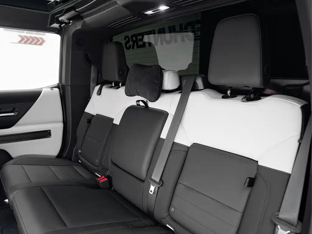 Durant Guild HUMMER EV — фото 13