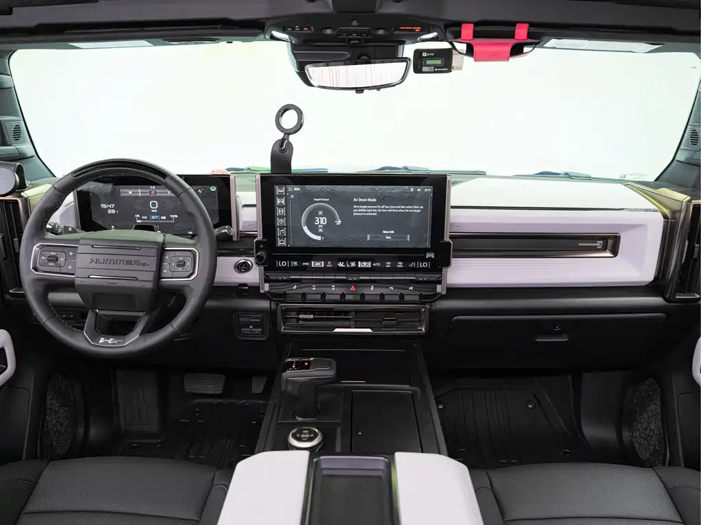 Durant Guild HUMMER EV — фото 14