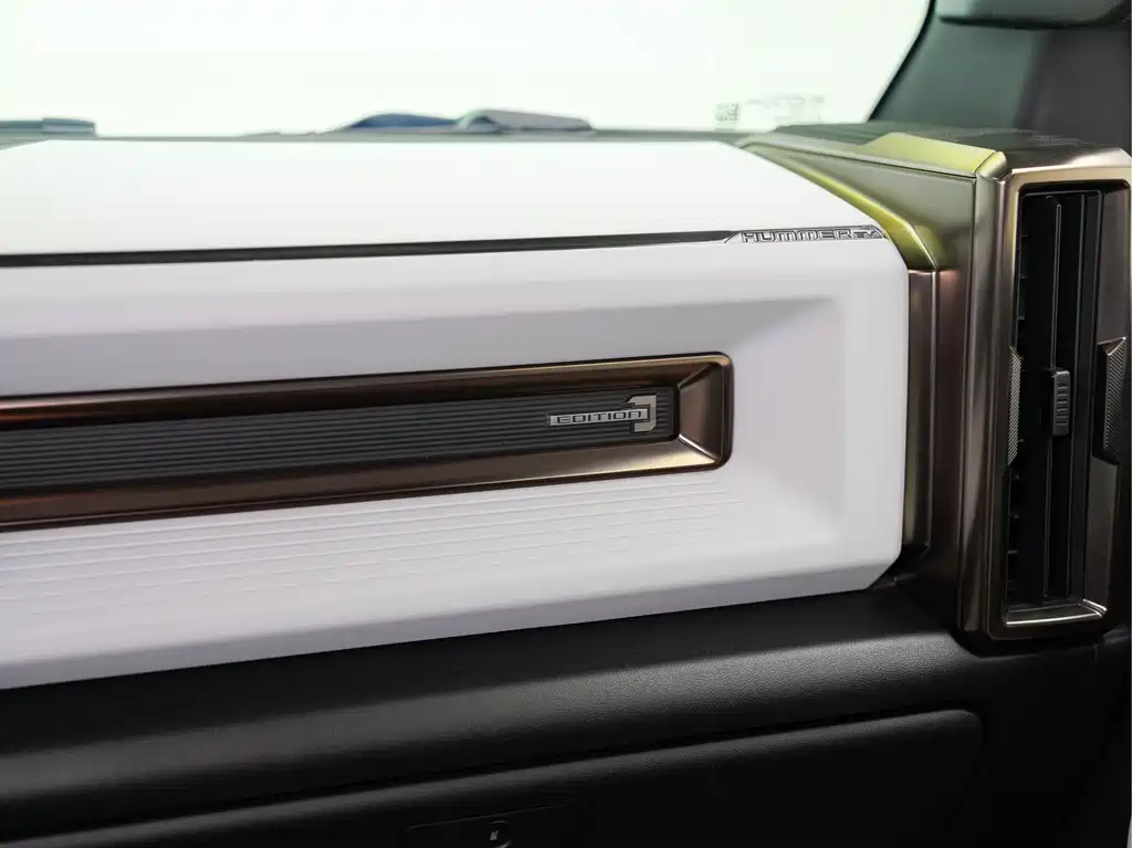 Durant Guild HUMMER EV — фото 17