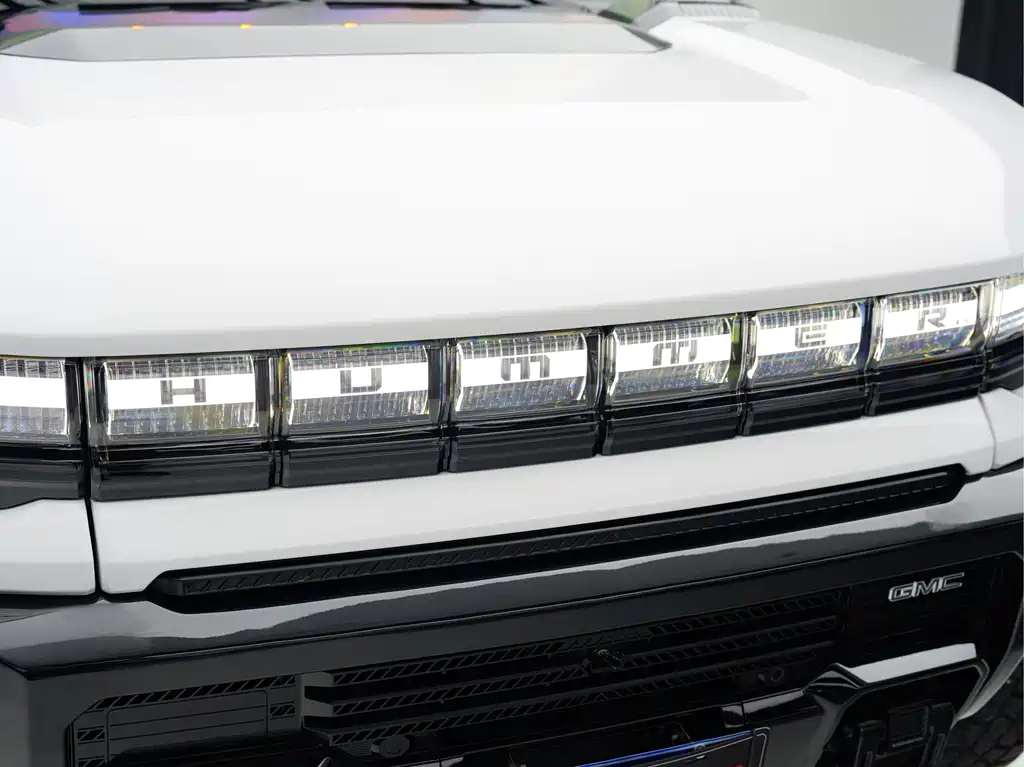 Durant Guild HUMMER EV — фото 10