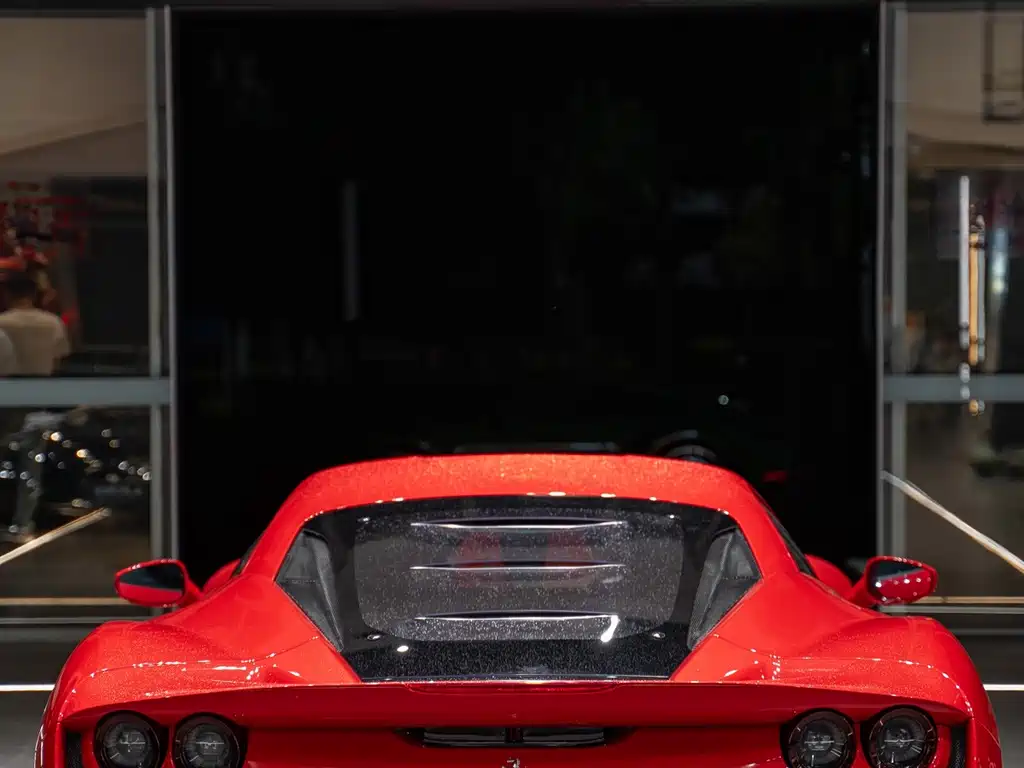 Ferrari F8 — фото 9