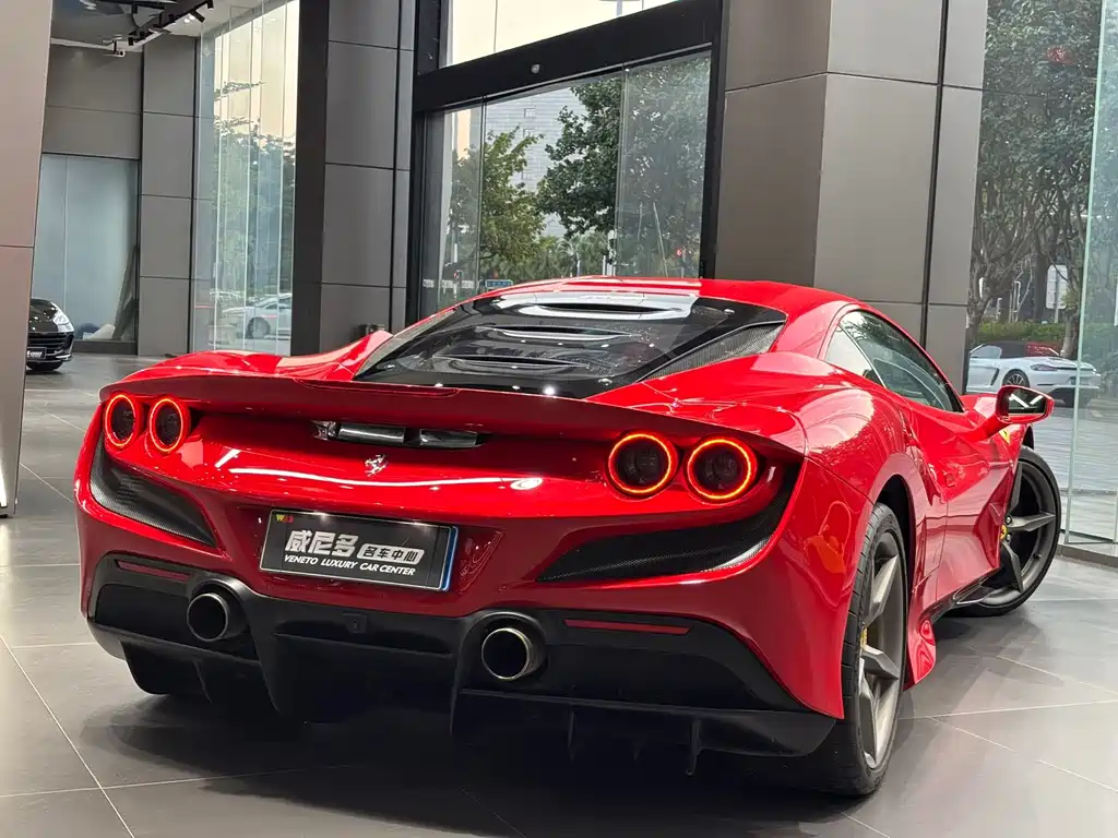 Ferrari F8 — фото 3