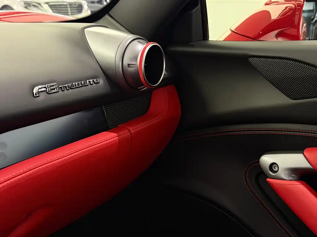 Ferrari F8 — фото 20