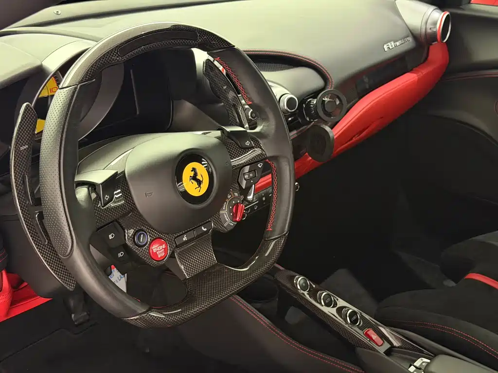 Ferrari F8 — фото 24