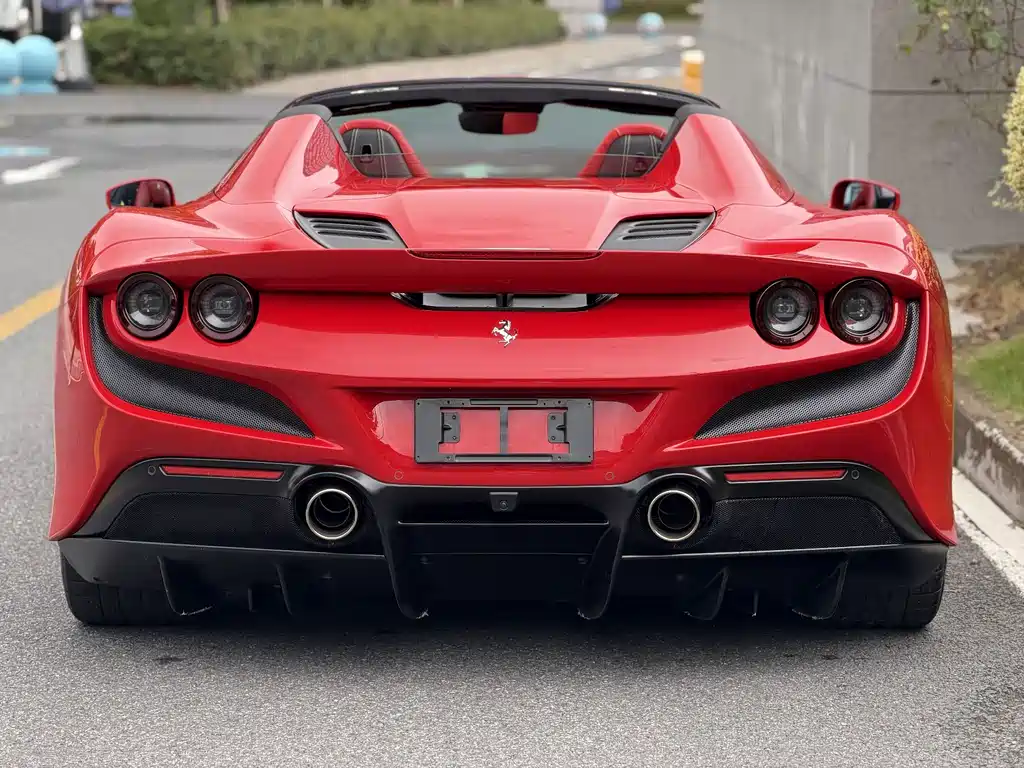 Ferrari F8 — фото 5