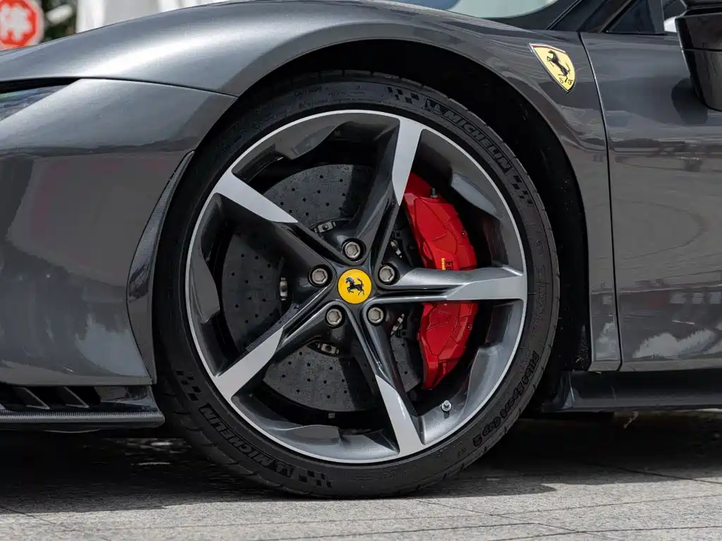Ferrari SF90 — фото 8