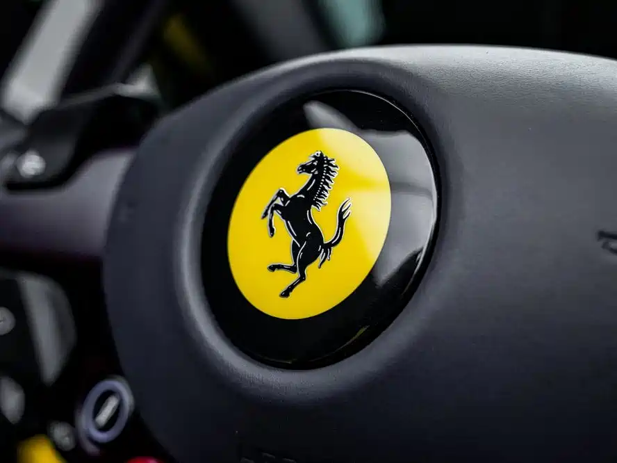 Ferrari 812 — фото 15