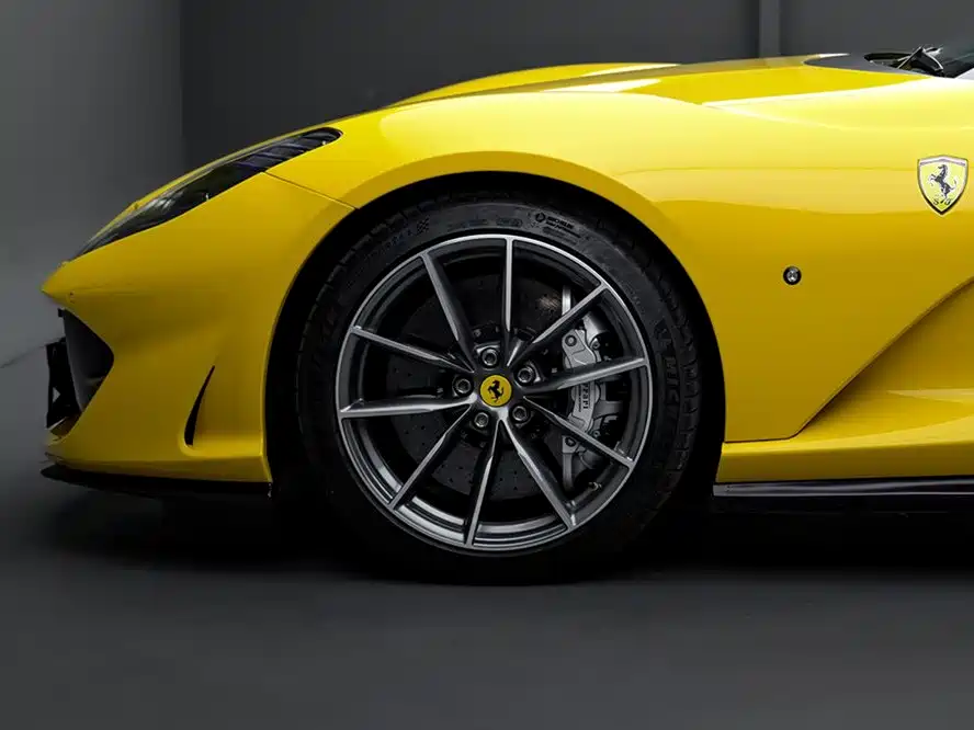 Ferrari 812 — фото 7