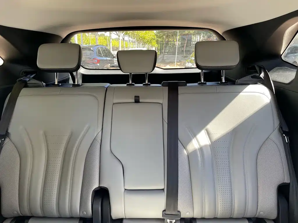 Ford Escape — фото 9