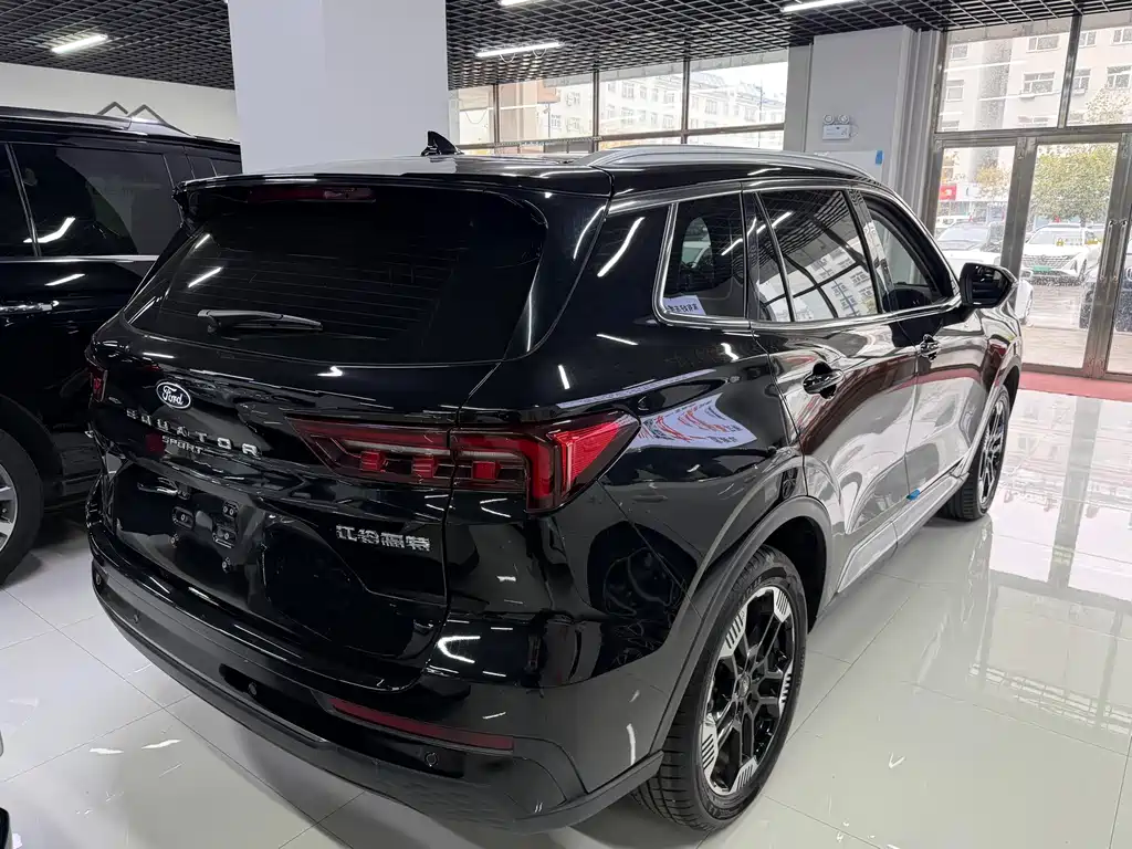 Ford Equator Sport — фото 11