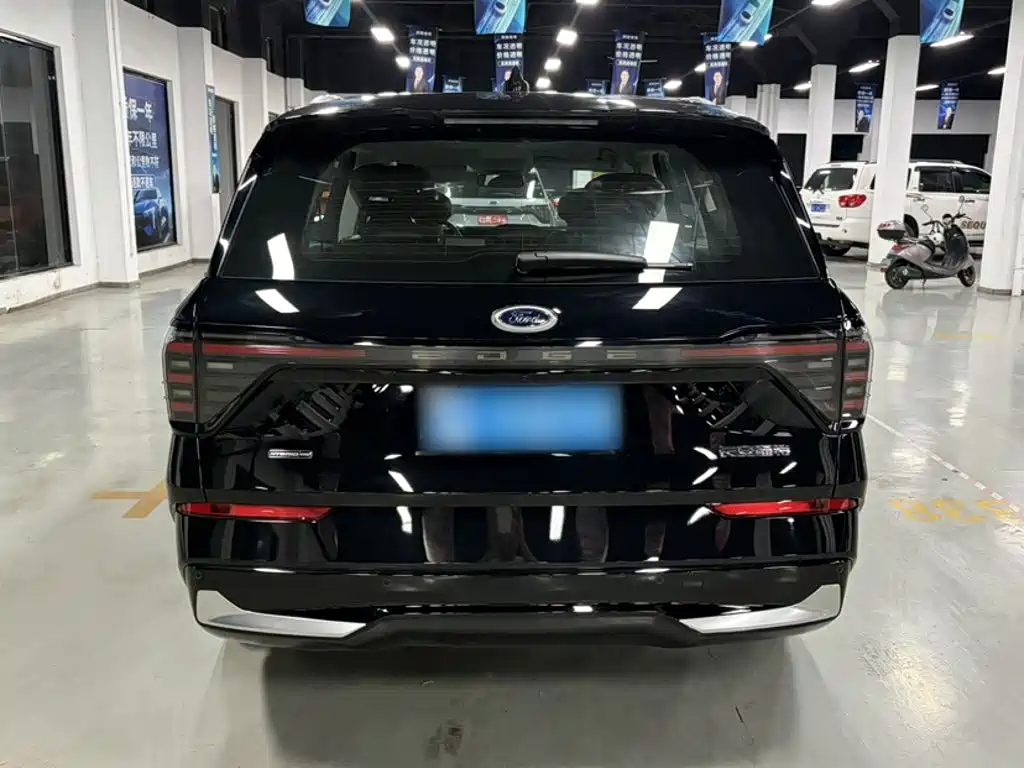 Ford Edge — фото 25