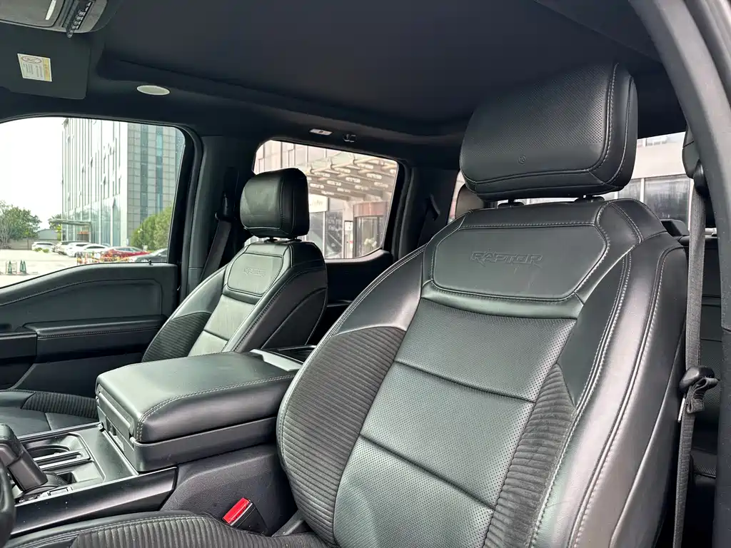 Ford F-150 Raptor — фото 8