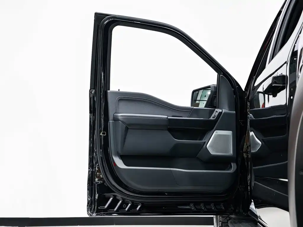 Ford F-150 Raptor — фото 14