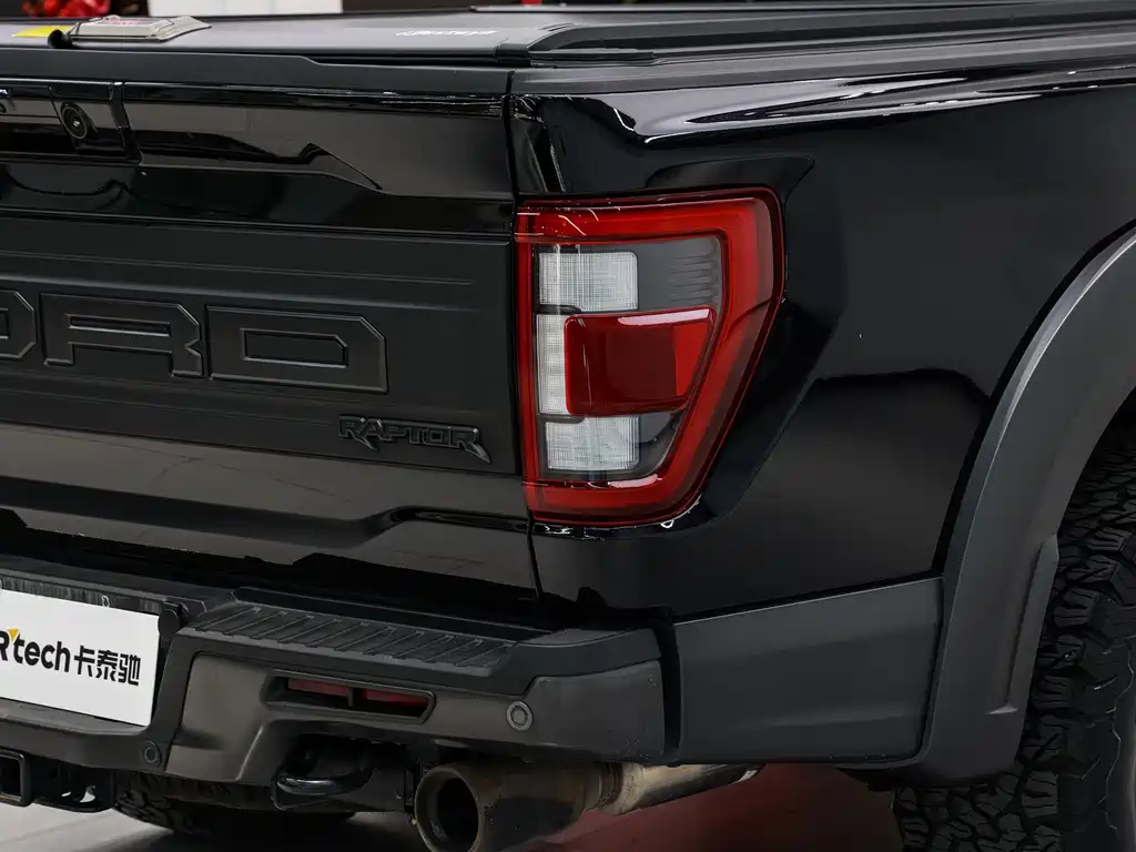 Ford F-150 Raptor — фото 9