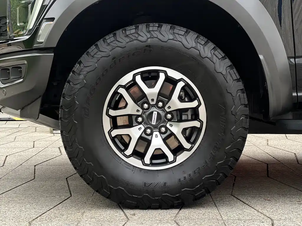 Ford F-150 Raptor — фото 8