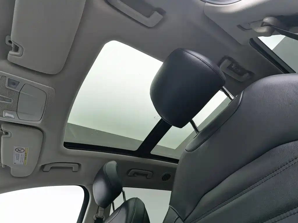 Ford Edge — фото 14