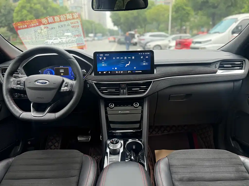 Ford Escape — фото 9