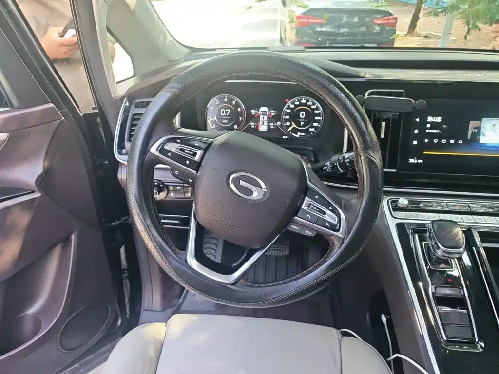 GAC Motor Trumpchi M8 — фото 11